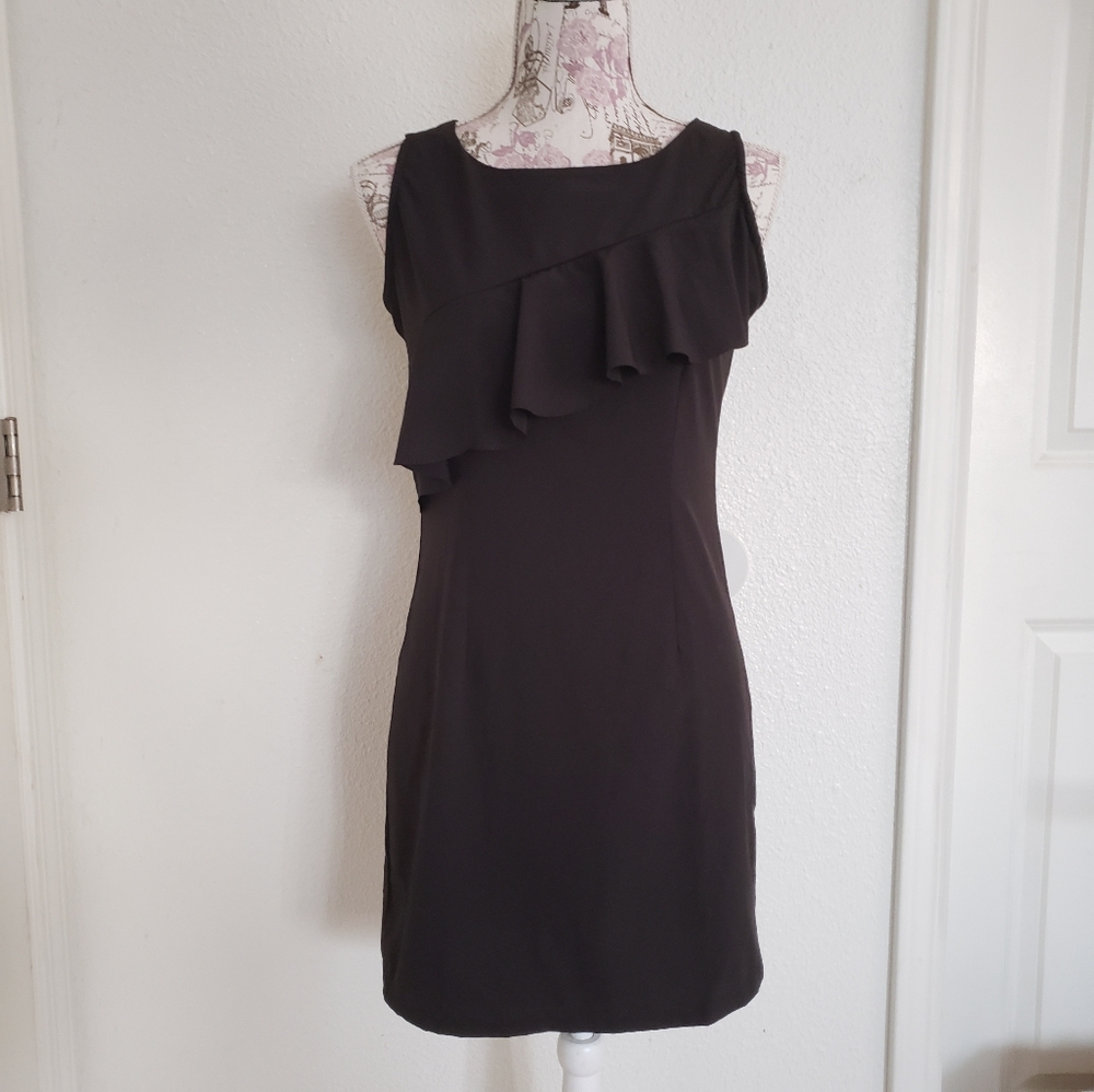 Elegant Black Fitted Dress